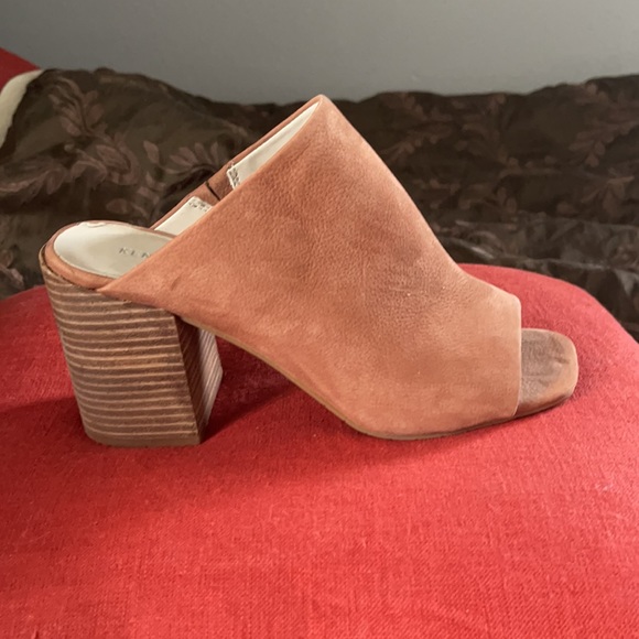 Kenneth Cole Leather Heels - Picture 5 of 9